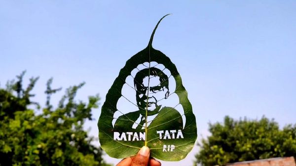 RIP Ratan Tata: अंतर्राष्ट्रीय आर्टिस्ट मधुरेंद्र हुए भावुक, पीपल के पत्तों पर दी रतन टाटा को श्रद्धांजलि