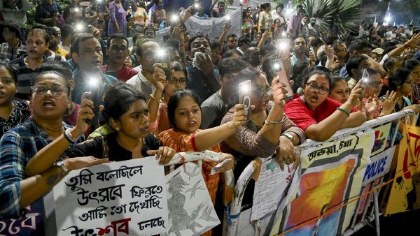 Kolkata Case: डॉक्टरों का प्रदर्शन खत्म कराने की तैयारी, 21 को ममता सरकार से होगी बात