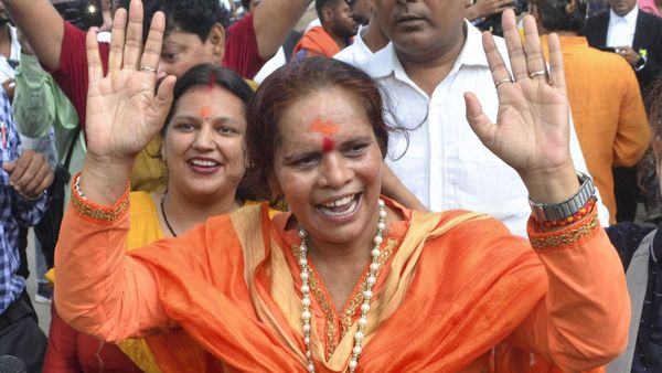 'लॉरेंस बिश्नोई असली गांधीवादी, निभा रहा भाईचारा' कुख्यात गैंगस्टर को लेकर ये क्या बोल गई साध्वी प्राची