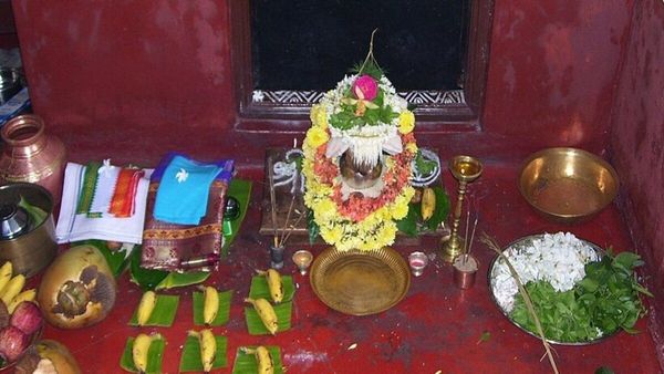 Satyanarayan Purnima 2024 Aaj: सत्यनारायण की कथा से दूर होंगे सारे संकट
