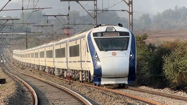 Train Ticket: त्यौहारी सीजन में कैसे बुक करें कंफर्म टिकट? अब IRCTC की पहल! जानिए क्या है खास