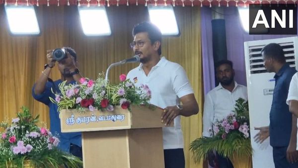 सनातन धर्म को कीड़ा-मकौड़ा कहने वाले डिप्टी सीएम उदयानिधि ने कहा-'हिंदी में ना रखें बच्चों का नाम'