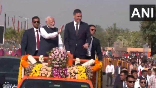 'भारत के डिफेंस सेक्टर का कायाकल्प राइट प्लान और पार्टनरशिप', C-295 एयरक्राफ्ट उद्घाटन पर मोदी