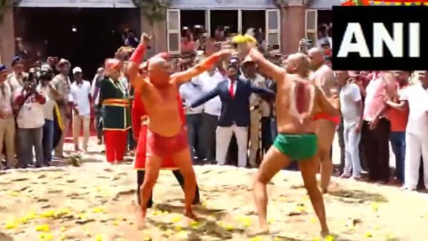 Dussehra 2024: जानिए मैसूर में होने वाली प्रसिद्ध वज्रमुष्टि कलागा के बारे में? महाभारत से जुड़ी है परंपरा