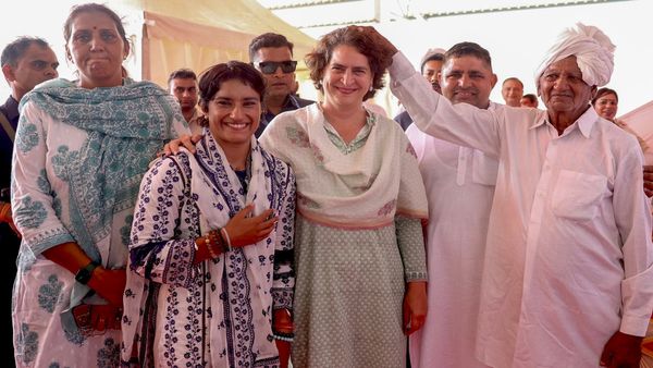 Haryana Chunav Result: ओलंपिक मेडल से चूकीं, अब सियासी अखाड़े में विनेश फोगाट ने मारी बाजी