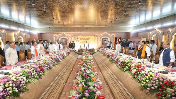 MP News: सिंग्रामपुर में मध्य प्रदेश कैबिनेट की महत्वपूर्ण बैठक: जैन आयोग का गठन और नई योजनाओं की घोषणा