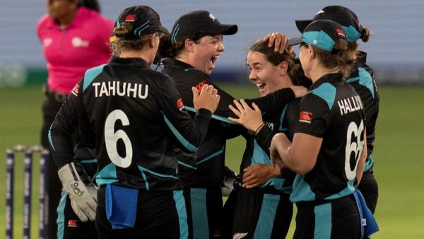 Women's T20 World Cup: न्यूजीलैंड की महिला टीम ने भी रचा इतिहास, पहली बार जीता टी20 वर्ल्ड कप