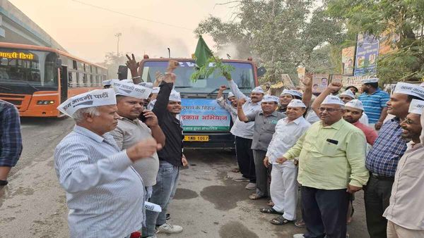 राजधानी दिल्ली की आबो-हवा हुई खराब, निपटने को सामने आई AAP