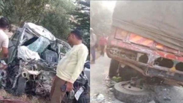 नोएडा एक्सप्रेसवे पर ट्रक में घुसी कार, एक ही परिवार के 5 लोगों की मौत