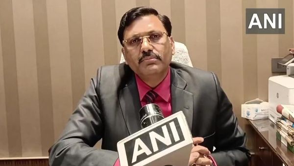 Sambhal Violence: संभल हिंसा मामले में अब तक 100 दंगाइयों की पहचान, आरोपियों के पोस्टर जारी करेगी यूपी पुलिस