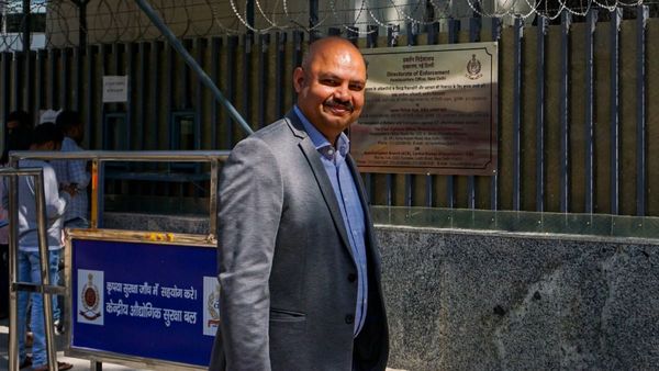 Swati Maliwal Assault Case: बिभव कुमार ने पुनरीक्षण याचिका की दाखिल, चार्जशीट के संज्ञान को दी चुनौती