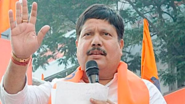 'मुझे मारने के लिए केमिकल का इस्तेमाल किया जा रहा', पूर्व बीजेपी सांसद अर्जुन सिंह का TMC पर बड़ा आरोप