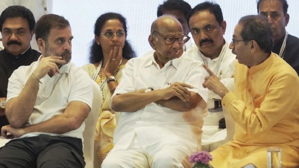 महाराष्ट्र में कांग्रेस की स्थिति: EVM को लेकर बेचैनी! जानिए आंतरिक सर्वे से हार के क्या-क्या कारण?