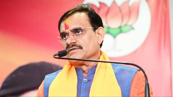 'मिस्टर बंटाधार दिग्विजय सिंह, करप्शननाथ कमलनाथ', शब्दों से तंज कस VD शर्मा ने कांग्रेस पर किए हमले