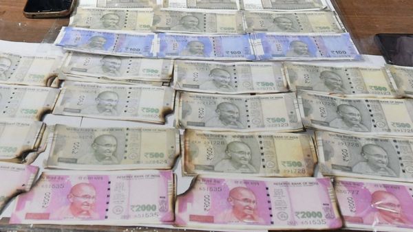 यूपी में 10 रुपए के स्टाम्प पेपर पर छाप दिए 500 का नोट, यूट्यूब से सीखी तरकीब, फिर कुछ यूं दिया अंजाम