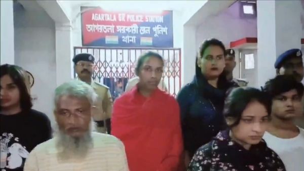 त्रिपुरा: 6 बांग्लादेशी नागरिक हिरासत में, अवैध रूप से भारत में किया प्रवेश, कड़ी पूछताछ जारी