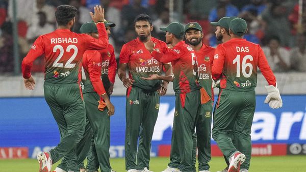 बांग्लादेश के खिलाड़ी भी IPL में बैन? ऑक्शन में पुकारा तक नहीं गया नाम, हिंदुओं से हो रही हिंसा का बदला?