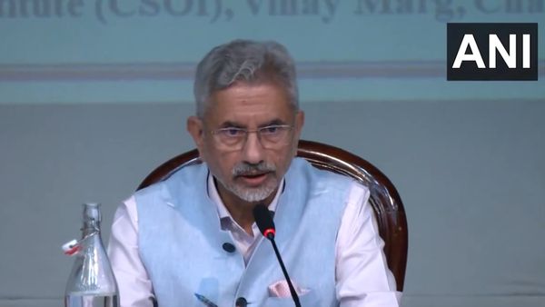 'मैं आपको जानता हूं, आप बहुत फेमस हैं', इंडोनेशिया के राष्ट्रपति हुए विदेश मंत्री जयशंकर के मुरीद