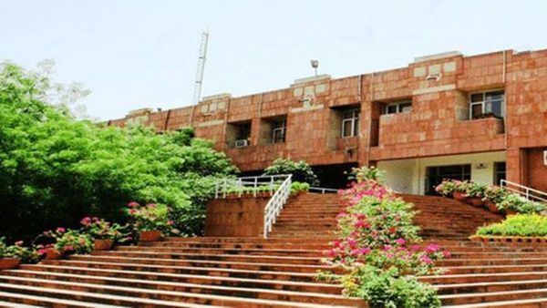 देश को 2500 यूनिवर्सिटी की जरूरत, नीति आयोग के CEO ने बताई वजह