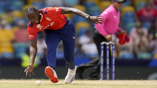 IPL 2025: मेगा ऑक्शन में शामिल होगा खतरनाक गेंदबाज, 24 नवंबर को Auction का हिस्सा बनने को तैयार