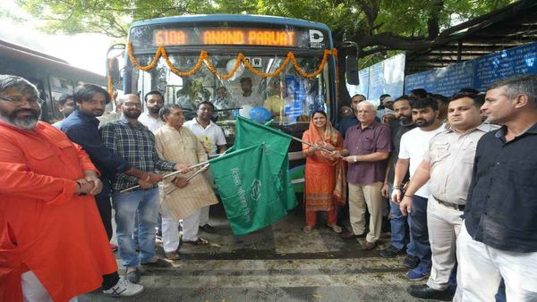दिल्ली की AAP सरकार ने बस यात्रियों को दी बड़ी सौगात