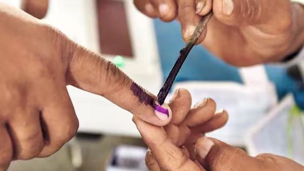 महाराष्ट्र में सभी 288 सीटों वोटिंग, बूथों की बढ़ी सुरक्षा, मतदान केंद्रों पर 2 लाख से सुरक्षाकर्मी तैनात