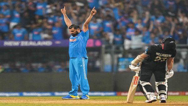 IPL 2025 Auction: मेगा ऑक्शन में दिखेगा एक से बढ़कर एक घातक गेंदबाज, यहां देखें पूरी लिस्ट