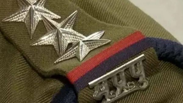 मॉल में शॉपिंग कर रहे थे टीआई साहब, एसपी की नजर पड़ी, देखते ही सैल्यूट किया, फिर भी हो गए सस्पेंड