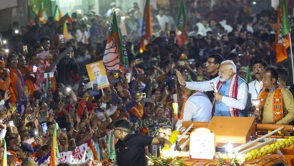 'सुपर साल' बना 2024! दुनिया भर में सरकारों को क्यों विरोध का सामना करना पड़ा? नरेंद्र मोदी अपवाद क्यों?