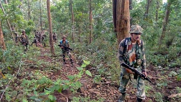 Kishtwar: जम्मू कश्मीर के किश्तवाड़ में आतंकवादी हमला, दो ग्राम रक्षा गार्ड हुए शहीद