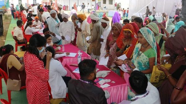 MP के इस गांव में पहुंची 100 से ज्यादा डॉक्टर्स की टीम, इस बिमारी की हुई जांच