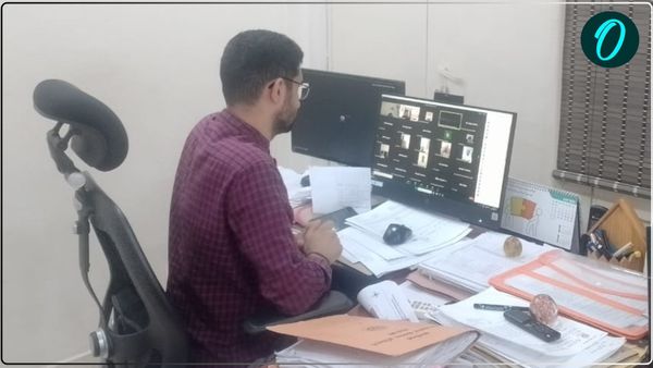 40 कुंवारी लड़कियां हो गईं प्रेग्नेंट? एक मैसेज ने उड़ा दी घरवालों की नींद, वाराणसी के अफसरों ने शुरू की जांच