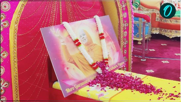 कृपालु महाराज की बेटी डॉ. विशाखा त्रिपाठी का पार्थिव शरीर पहुंचा वृंदावन, 28 को होगा अंतिम संस्कार 