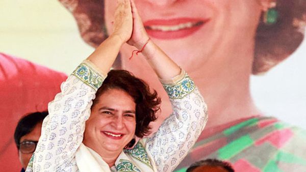 Wayanad by election result 2024: प्रियंका गांधी ने जीता अपना पहला चुनाव, भाई राहुल गांधी का तोड़ा रिकार्ड