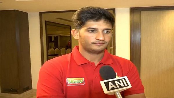 IPL 2025: प्रीति जिंटा की PBKS ने रातोंरात बनाया करोड़पति, जानिए कौन हैं प्रियांश आर्य, मिले इतने करोड़