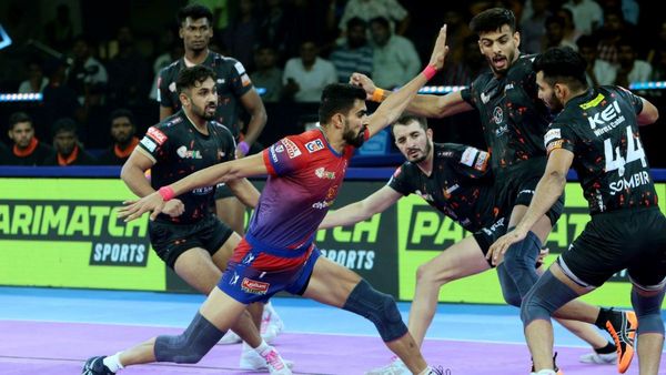 Pro Kabaddi League: नोएडा में प्रो कबड्डी लीग के पहले मैच में हुई कड़ी टक्कर, मेजबान टीम की करीबी हार