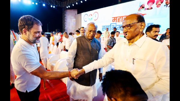 देवेन्द्र फडणवीस ने बोले- राहुल गांधी अराजक तत्वों का गठबंधन बना रहे हैं, जो देश के लिए खतरनाक है