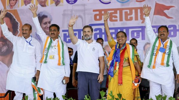 'बीजेपी और आरएसएस के लिए कोरी किताब है संविधान', अमरावती में राहुल गांधी ने विपक्ष को कुछ यूं घेरा