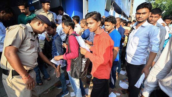 RRB NTPC 2024 Exam 2024: रेलवे भर्ती बोर्ड की एनटीपीसी की कब होगी परीक्षा? कब आएगा एडमिट कार्ड, हर जानकारी