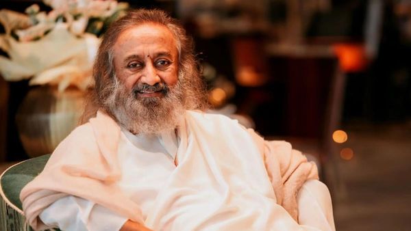 'बांग्लादेश के PM को नोबल पुरस्कार, उनसे ये उम्मीद नहीं', चिन्मय कृष्ण की गिरफ्तारी पर श्री श्री रविशंकर