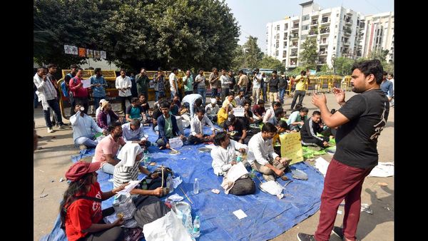 UPPSC ने पीसीएस परीक्षा की नई तारीख घोषित की, छात्रों ने बंद किया विरोध-प्रदर्शन