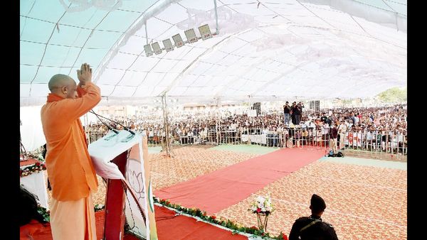 महाराष्‍ट्र चुनाव में सीएम योगी का हुं‍कार- एकजुट रहेंगे तभी सुरक्षित रहेंगे