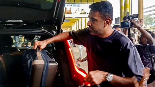 अश्विन के रिटायरमेंट पर वर्ल्ड कप विनर कप्तान ने जताई निराशा, दुखी होकर कही ऐसी बात