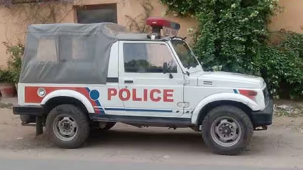 यूपी के जालौन में नकली खाद फैक्ट्री का भंडाफोड़, 900 बोरी नकली डीएपी खाद जब्त, 5 गिरफ्तार