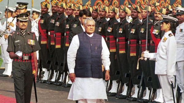 अटल बिहारी वाजपेयी ने भारतीय लोकतंत्र को मजबूत बनाने की जरूरत को समझा, PM मोदी ने पूर्व पीएम को किया याद