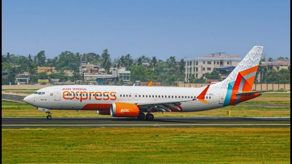 कर्मचारियों की हड़ताल समाप्त होने के बाद बोइंग ने 737 मैक्स का उत्पादन पुनः शुरू किया