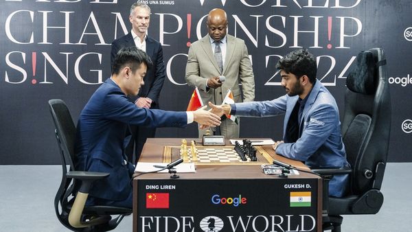 World Chess Championship: छठे गेम में डी गुकेश ने डिंग लिरेन के खिलाफ ड्रा खेला 