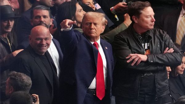 H-1B visa विवाद पर एलन मस्क के साथ खड़े हुए डोनाल्ड ट्रंप, कार्यक्रम का किया समर्थन, जानिए क्यों छिड़ी है जंग?