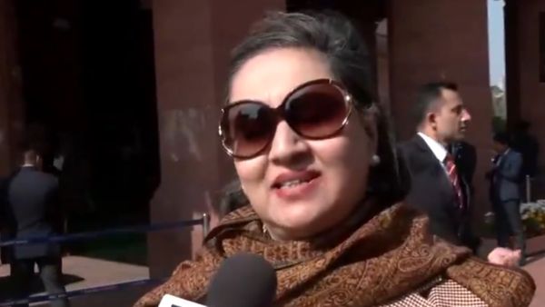 'जवाब देने से भाग रही है,सरकार संसद की हत्या कर रही है', TMC सांसद सागरिका घोष का केंद्र पर हमला