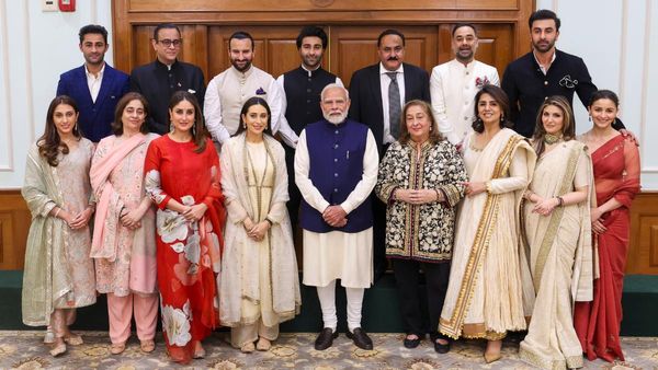 'प्रधानमंत्री जी, नरेन्द्र मोदी जी...', रणबीर की बुआ की ये बात सुनते ही PM मोदी ने कहा 'CUT', मजेदार है वीडियो